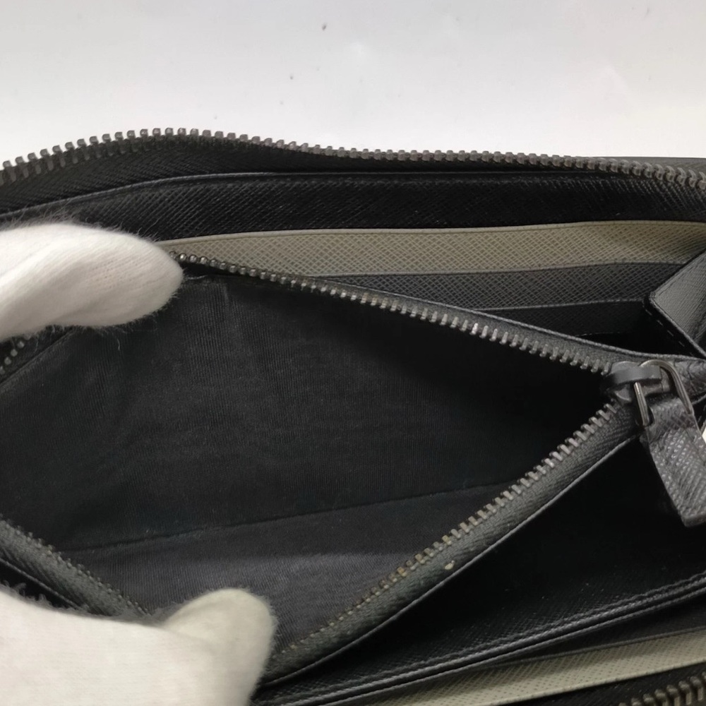 Prada Long Wallet Black Leather With Gray and White bi color inside authentic - Picture 6 of 11